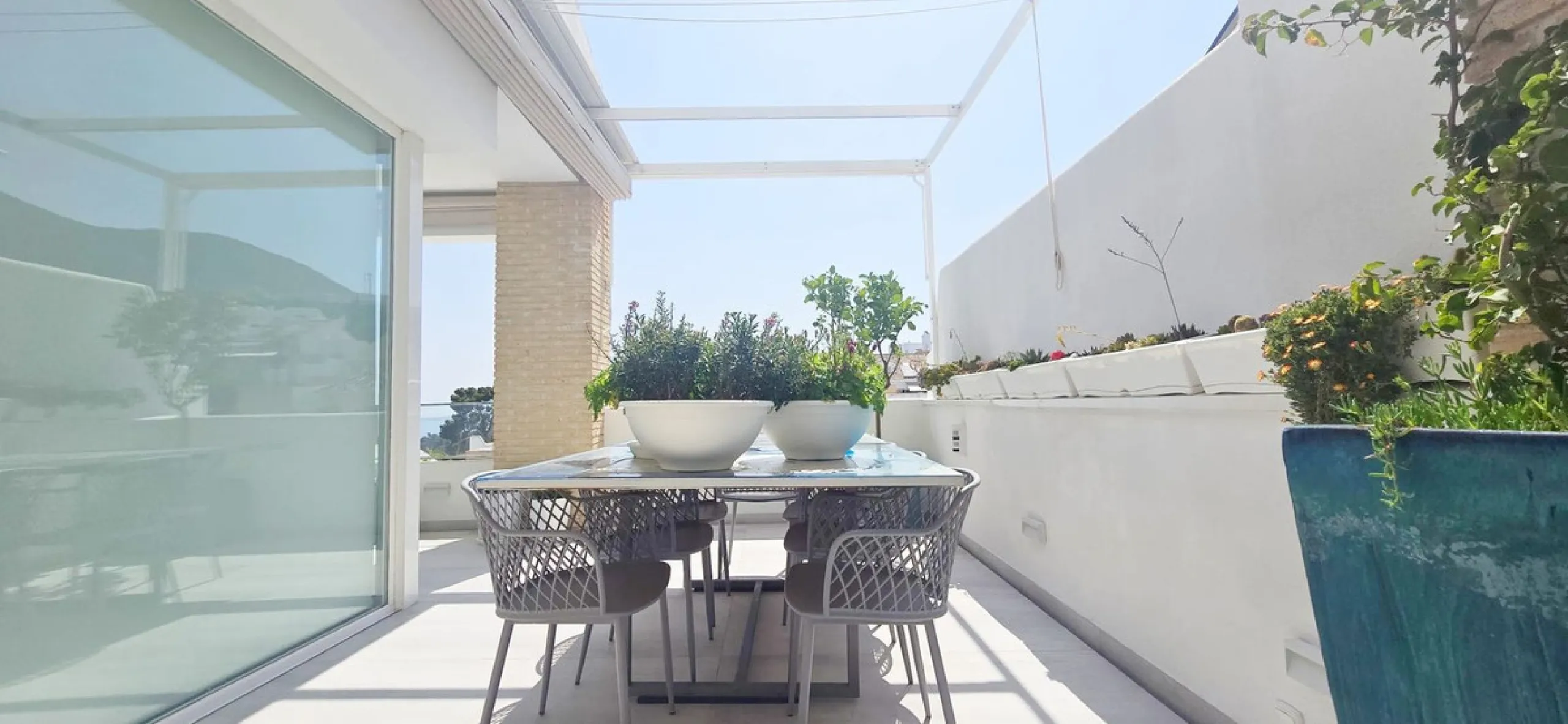 House - Detached Villa в продаже в Benalmadena, Málaga. В доме 4 спален и 4 ванных комнат. Площадь дома 310 м²