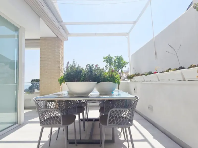 House - Detached Villa в продаже в Benalmadena, Málaga. В доме 4 спален и 4 ванных комнат. Площадь дома 310 м²