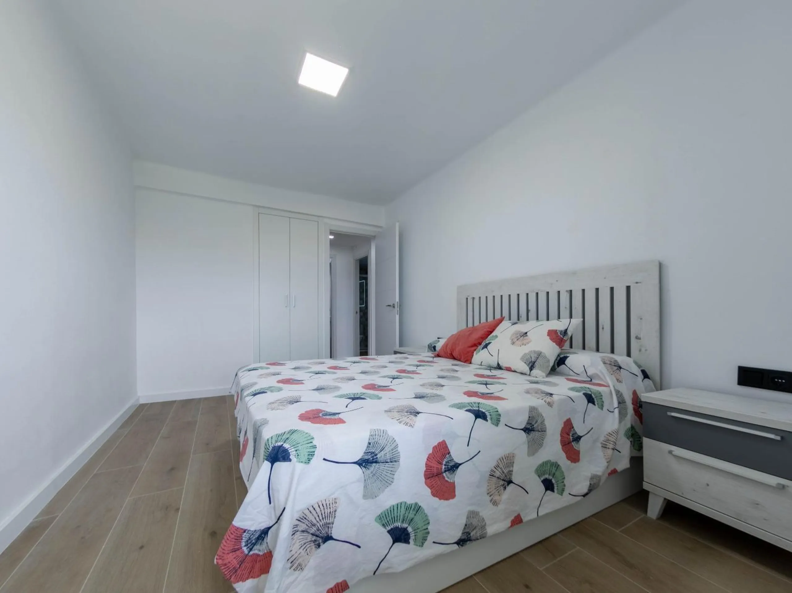 Apartamento reformado con vistas al mar en La Pineda, Tarragona