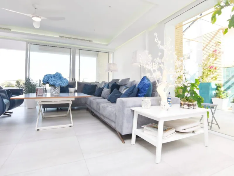 House - Detached Villa в продаже в Benalmadena, Málaga. В доме 4 спален и 4 ванных комнат. Площадь дома 310 м²