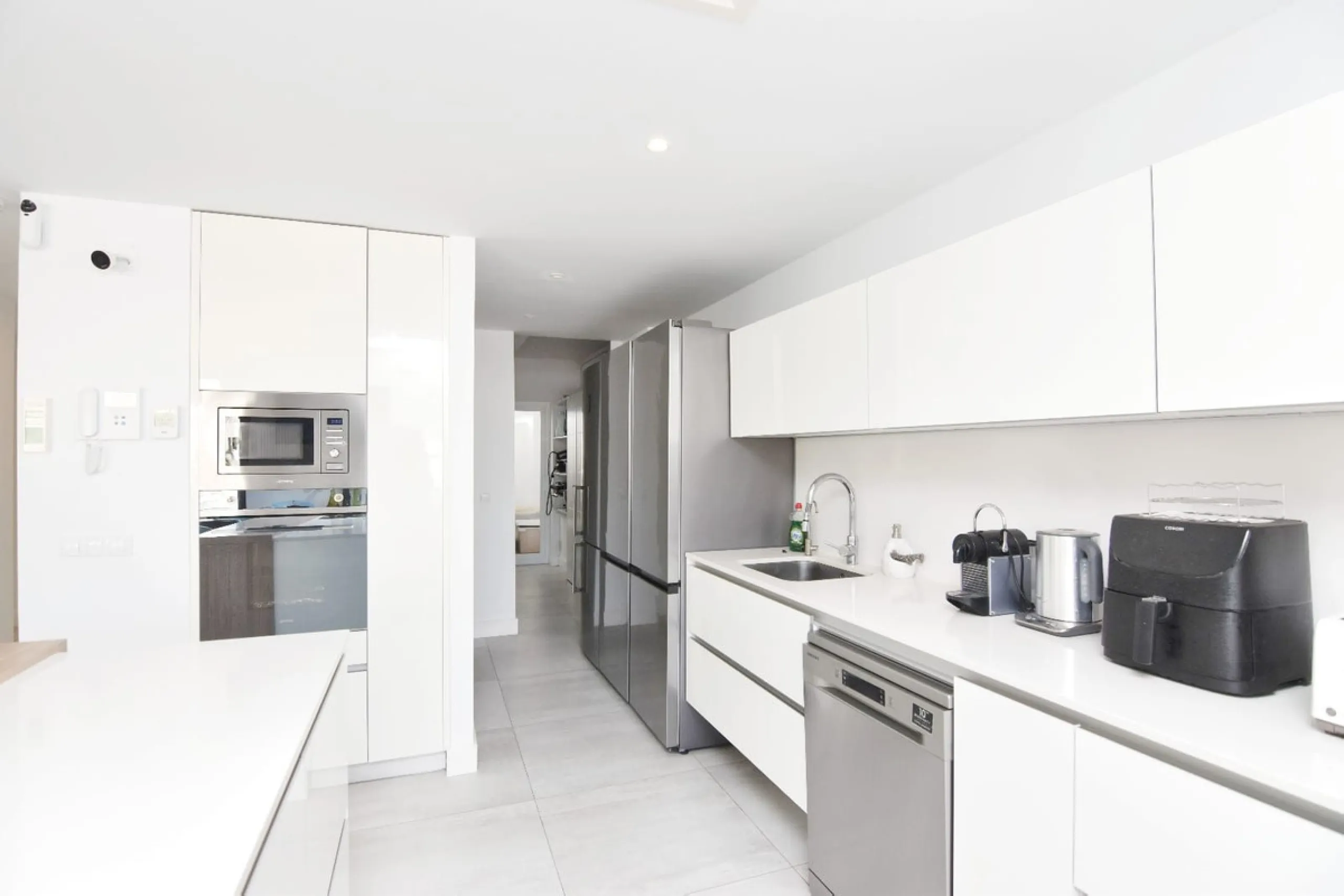 House - Detached Villa в продаже в Benalmadena, Málaga. В доме 4 спален и 4 ванных комнат. Площадь дома 310 м²