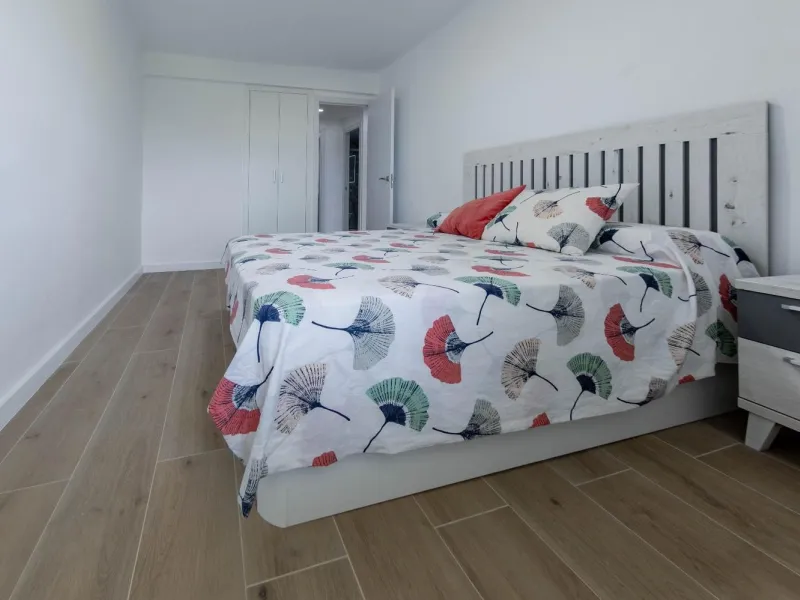 Apartamento reformado con vistas al mar en La Pineda, Tarragona