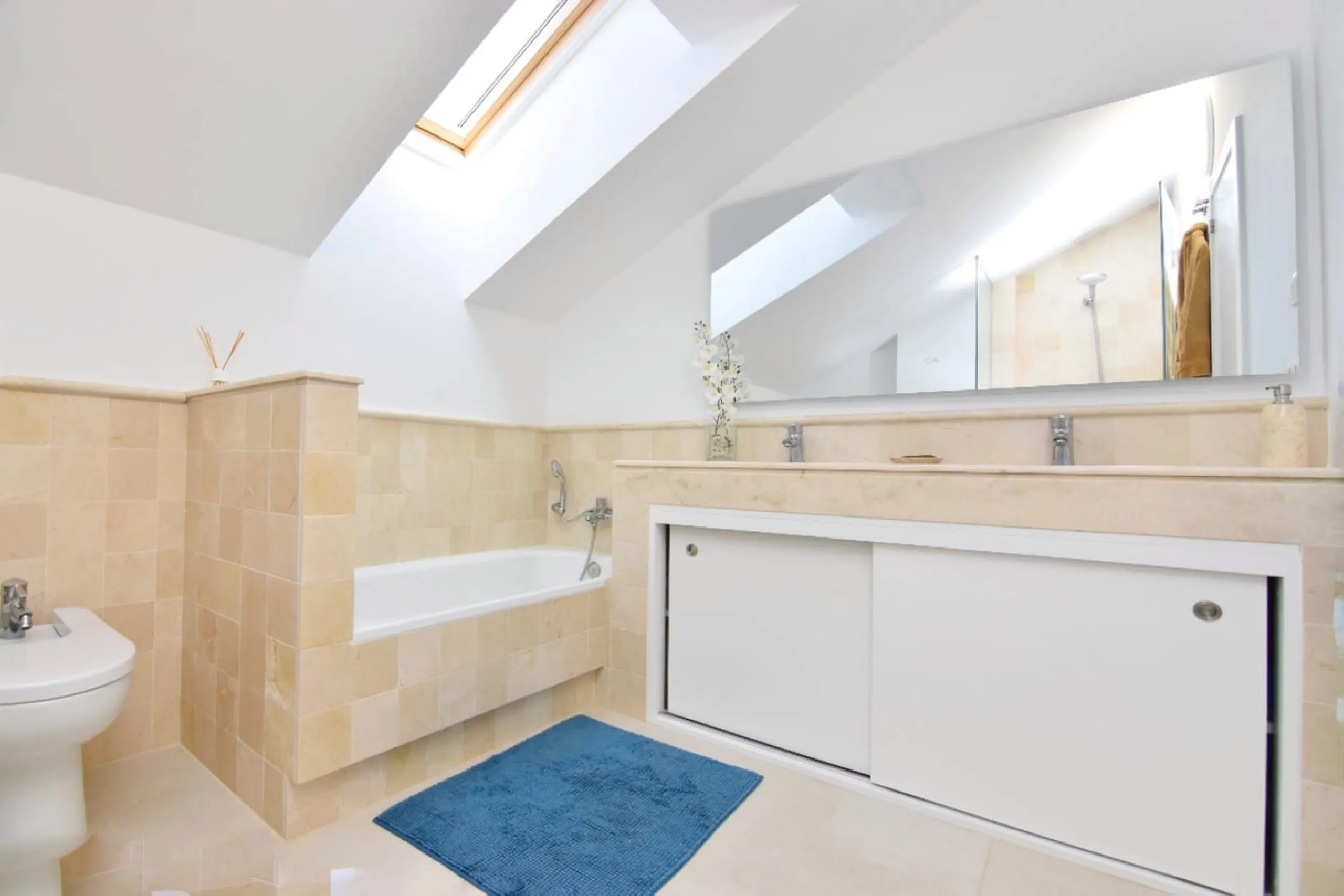 House - Detached Villa в продаже в Benalmadena, Málaga. В доме 4 спален и 4 ванных комнат. Площадь дома 310 м²