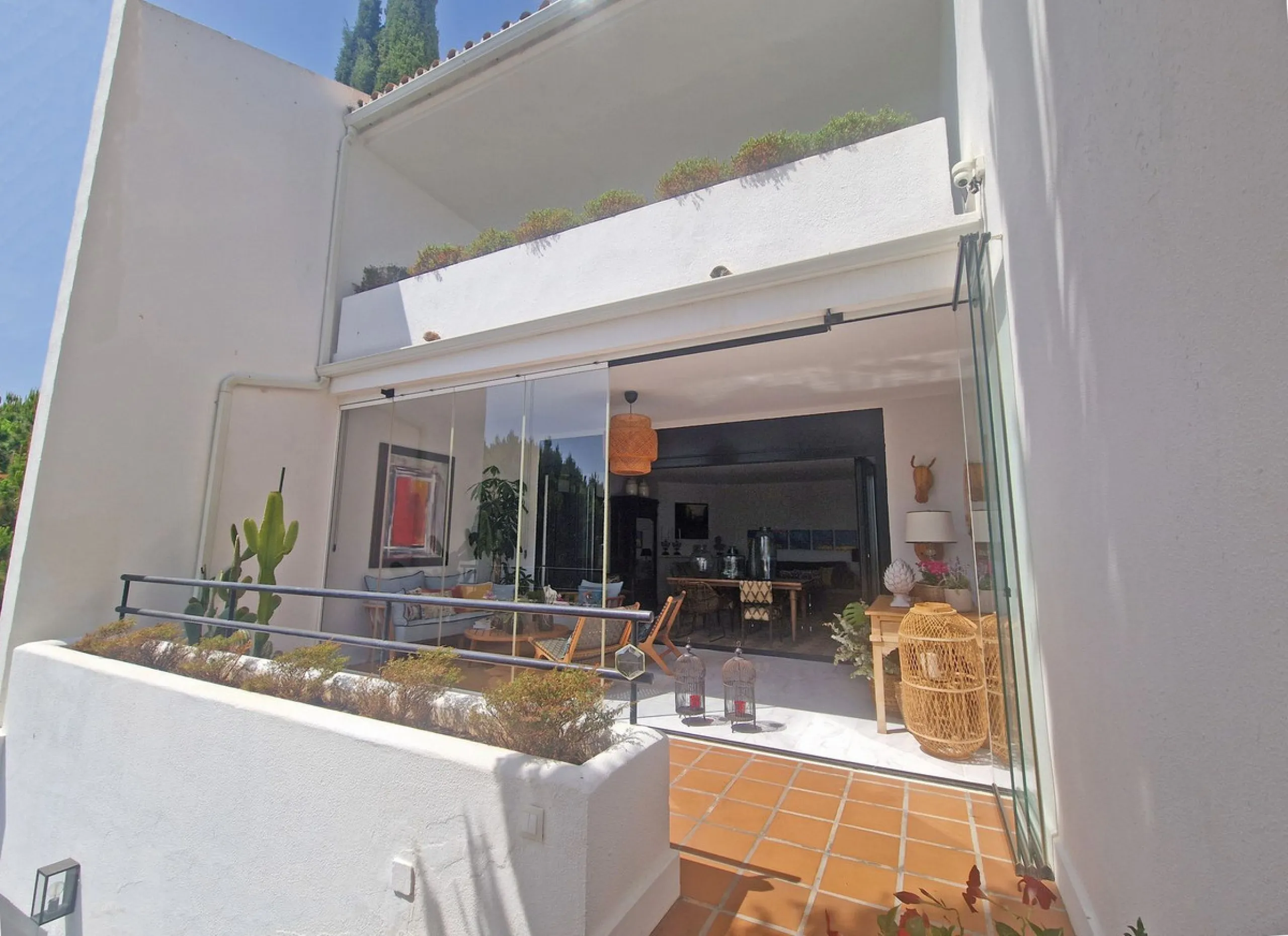 An Exceptional Property in Calahonda with Breathtaking Views and Impeccable Design