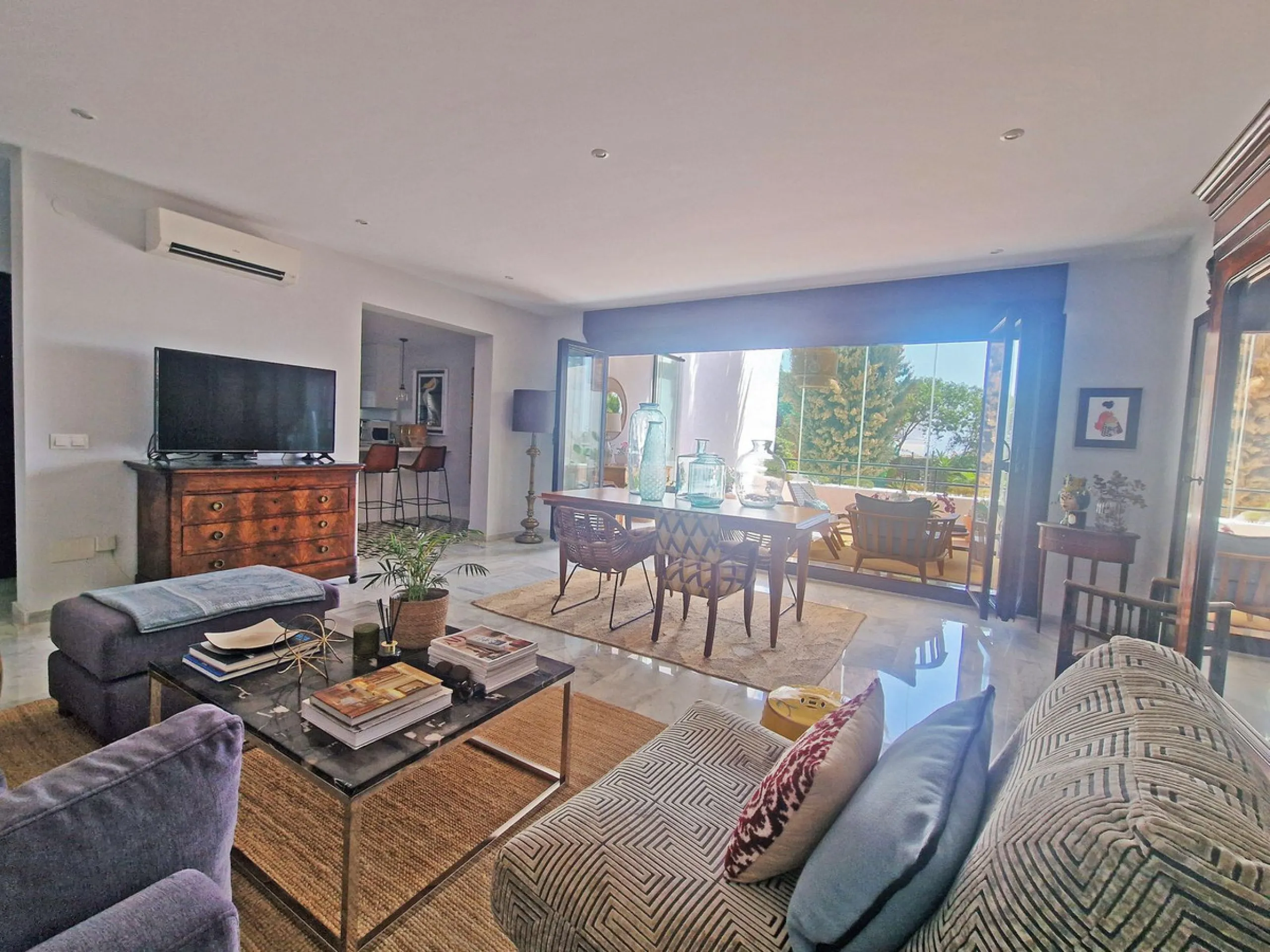 An Exceptional Property in Calahonda with Breathtaking Views and Impeccable Design