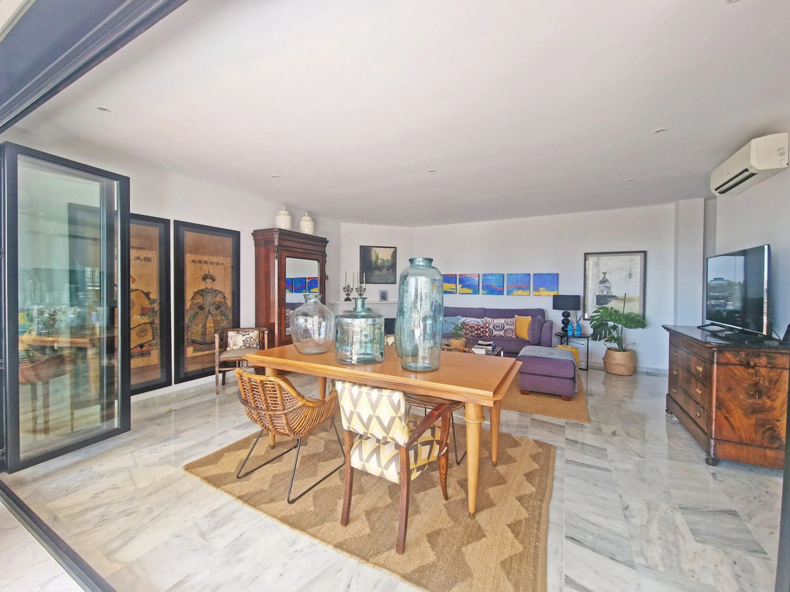 An Exceptional Property in Calahonda with Breathtaking Views and Impeccable Design