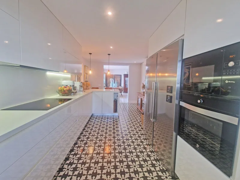 An Exceptional Property in Calahonda with Breathtaking Views and Impeccable Design