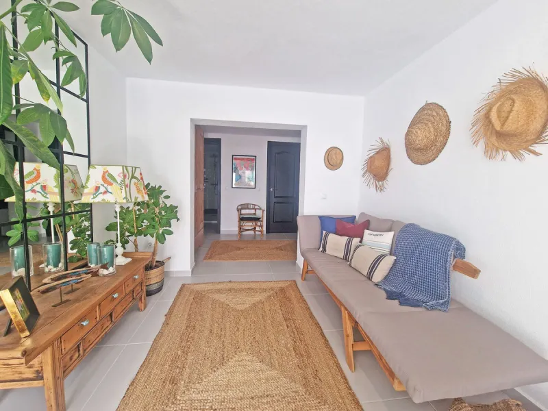 An Exceptional Property in Calahonda with Breathtaking Views and Impeccable Design
