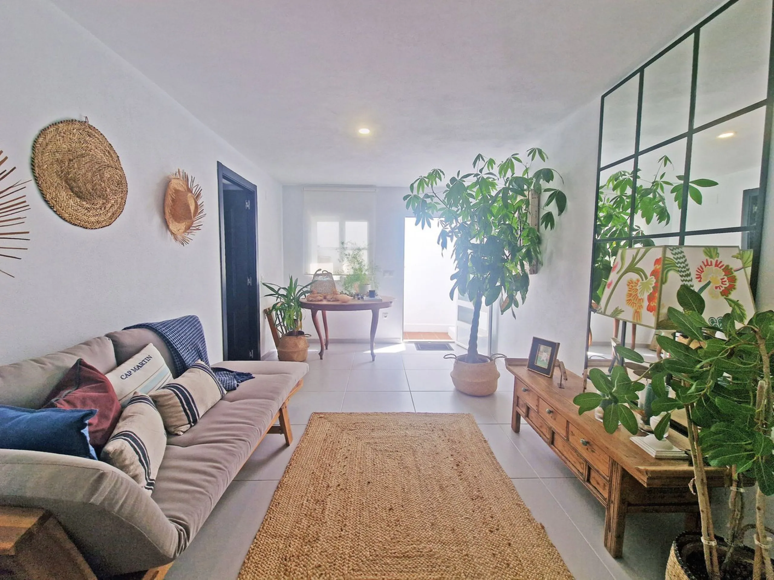 An Exceptional Property in Calahonda with Breathtaking Views and Impeccable Design