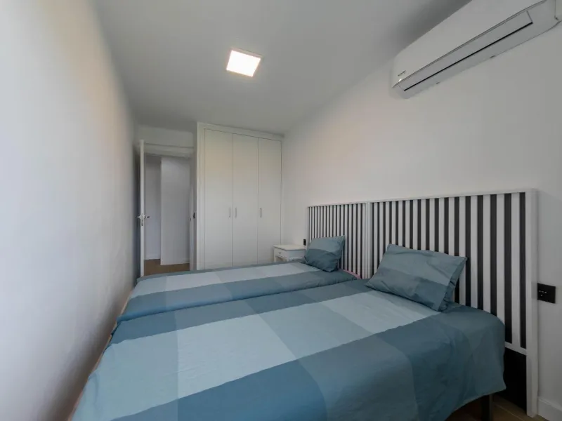Apartamento reformado con vistas al mar en La Pineda, Tarragona