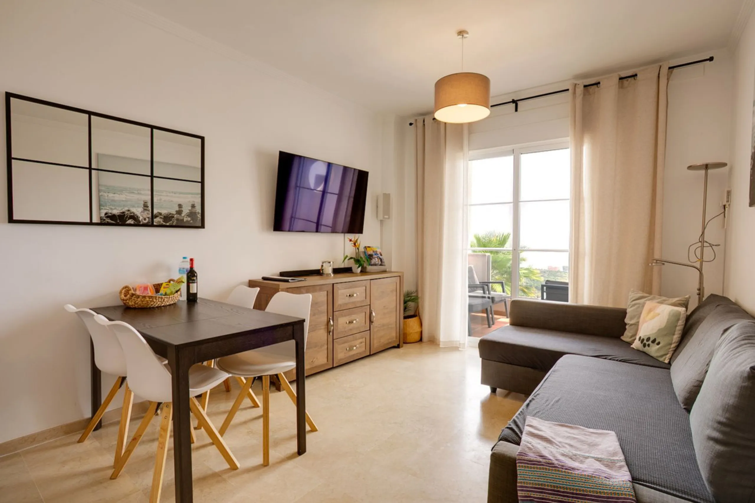 Charming 3-Bedroom Apartment with Stunning Sea Views – Manilva, Costa del Sol