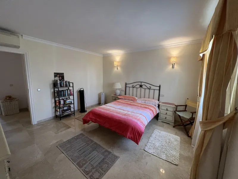 Delightful three bedroom, two bathroom (plus cloakroom) townhouse in much sought after area.