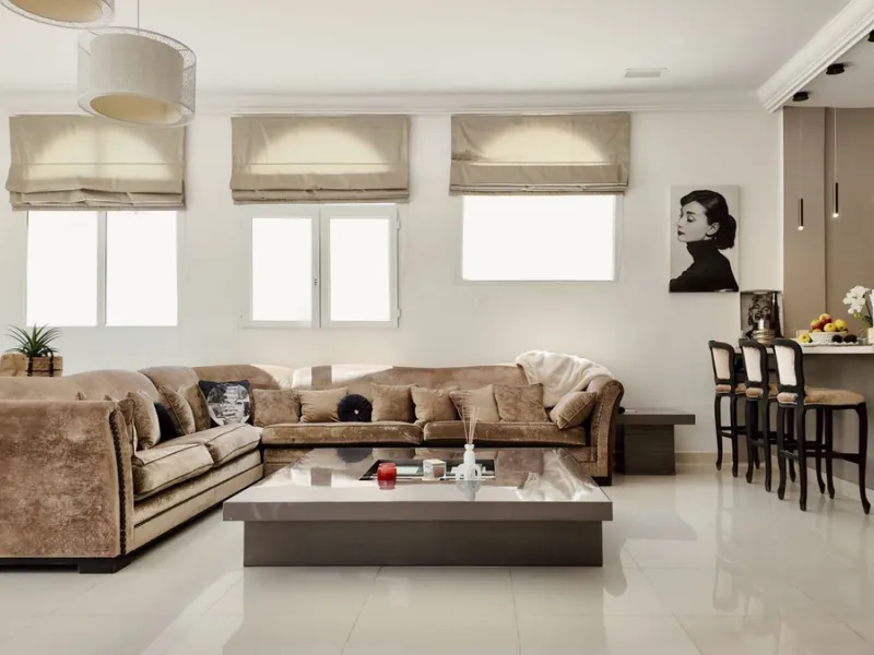 An exceptional bright, spacious and contemporary villa. This four double bedroom property is situated in Nueva Andalucia, one of the best areas of Marbella and within walking distance to the prestige Puerto Banus, beaches, restaurants and other amenities 