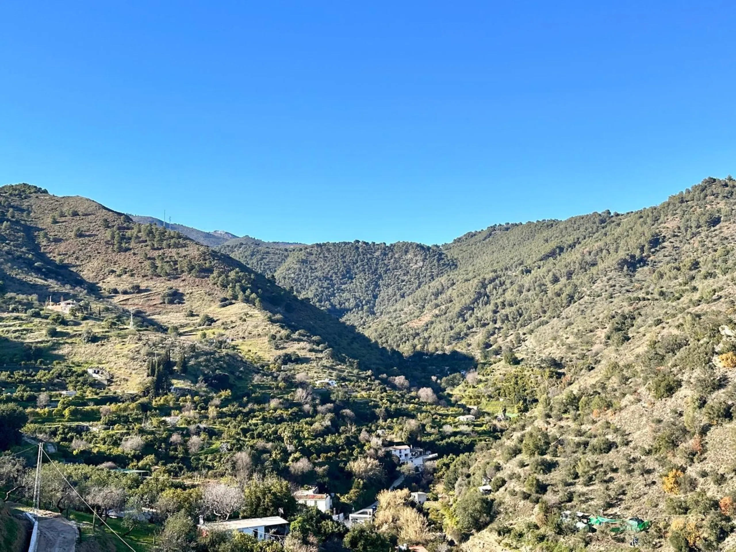 Charming Multi-Level Property with Panoramic Mountain Views in Tolox