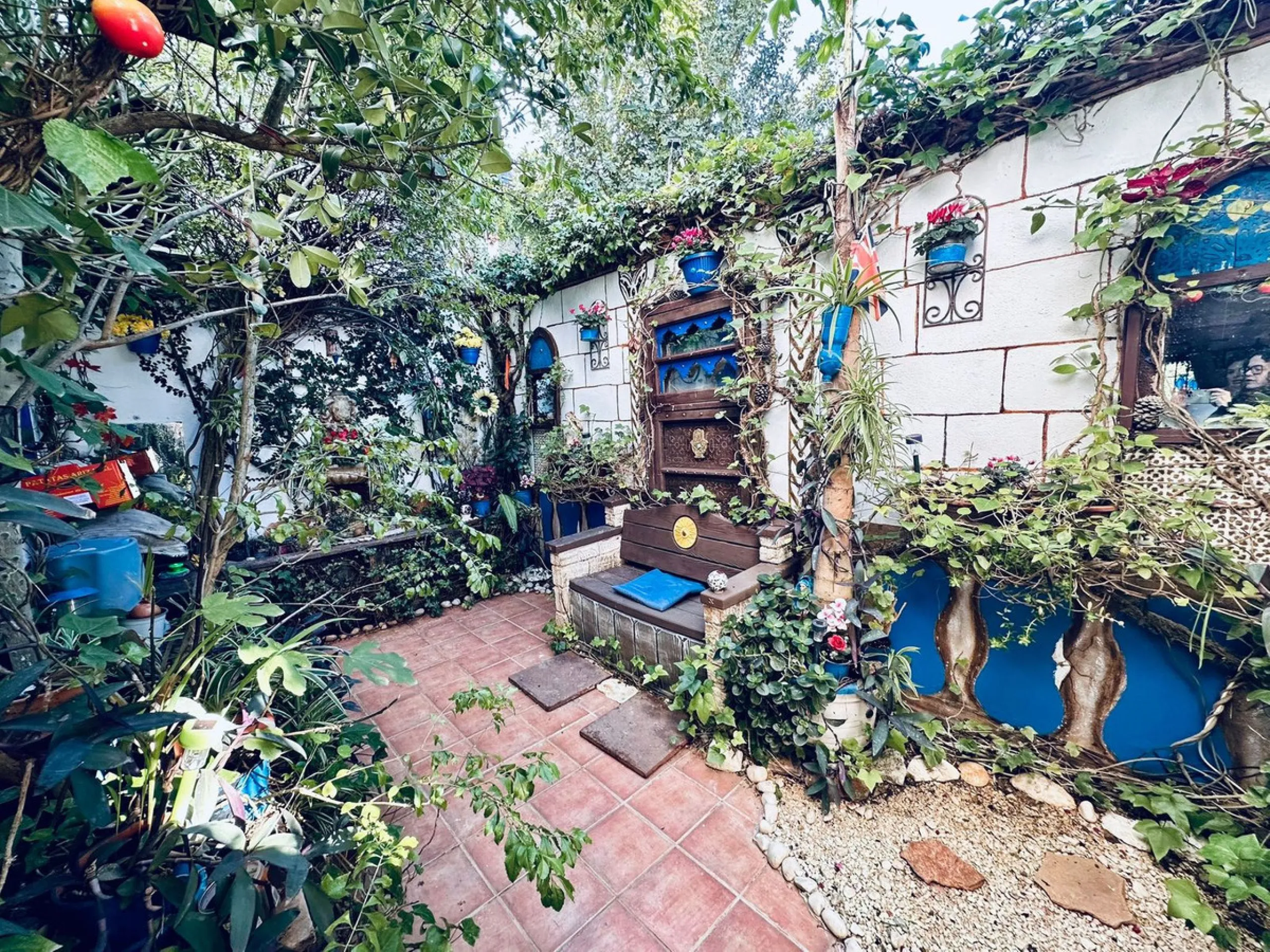Charming Multi-Level Property with Panoramic Mountain Views in Tolox