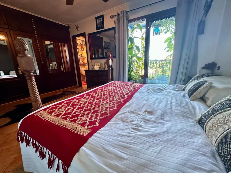 Charming Multi-Level Property with Panoramic Mountain Views in Tolox