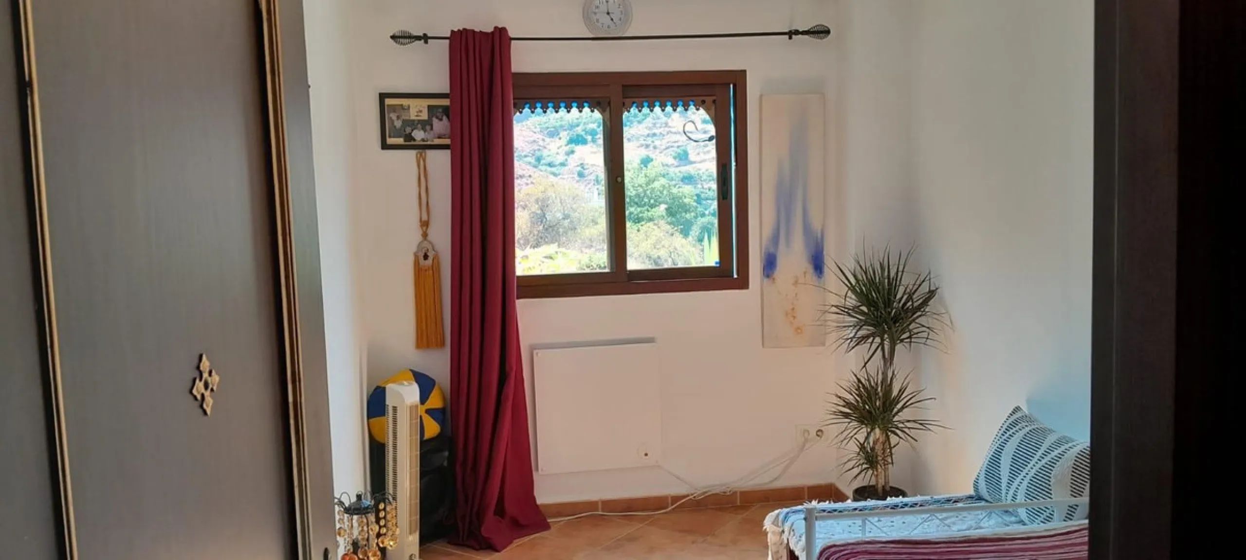 Charming Multi-Level Property with Panoramic Mountain Views in Tolox