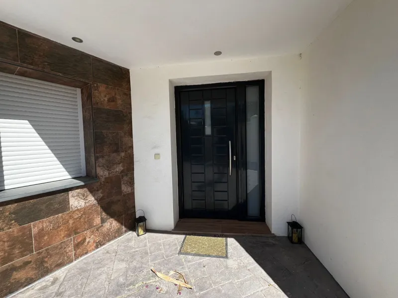 For Sale – Stunning Renovated Villa in Estepona
