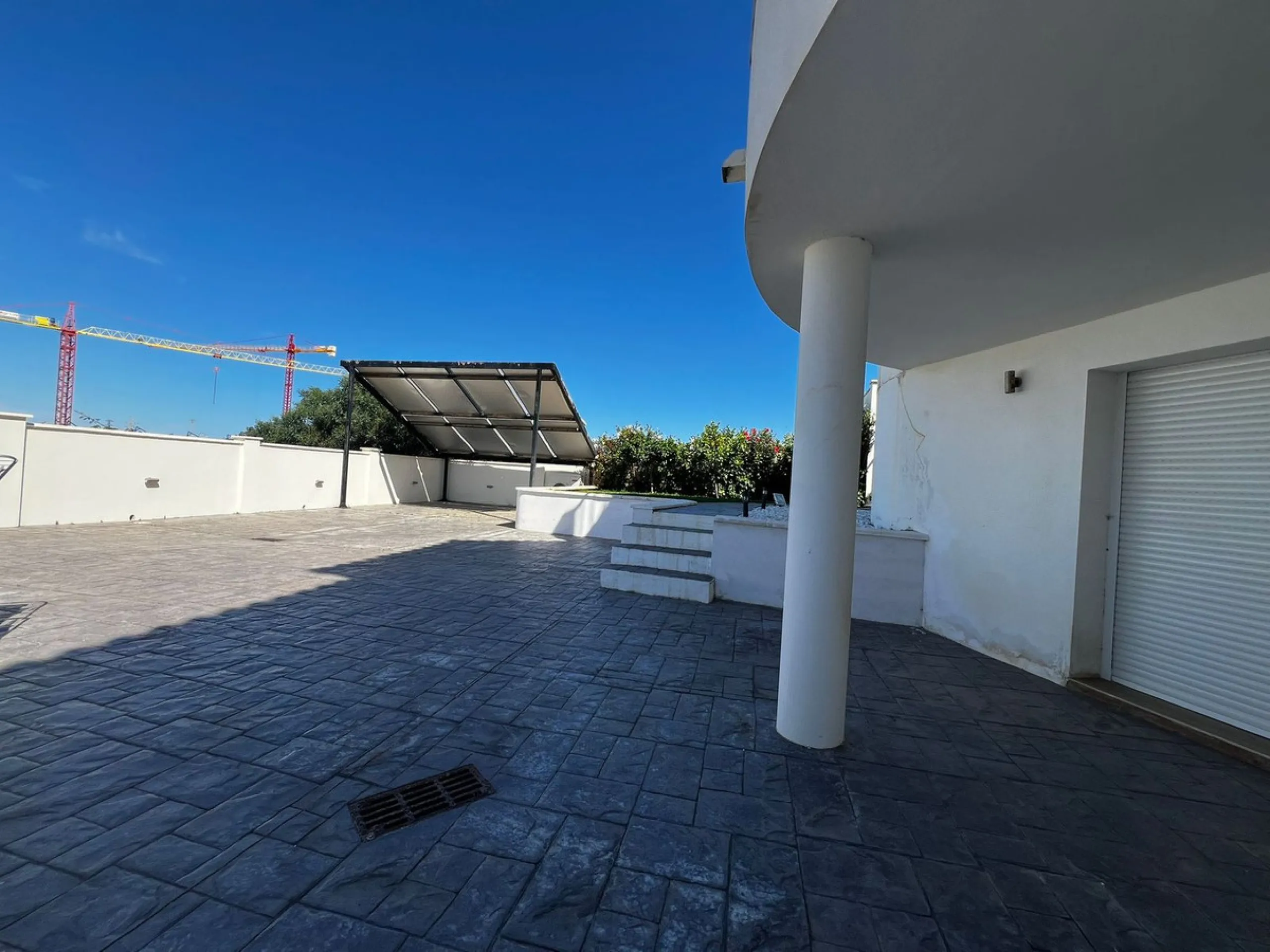 For Sale – Stunning Renovated Villa in Estepona