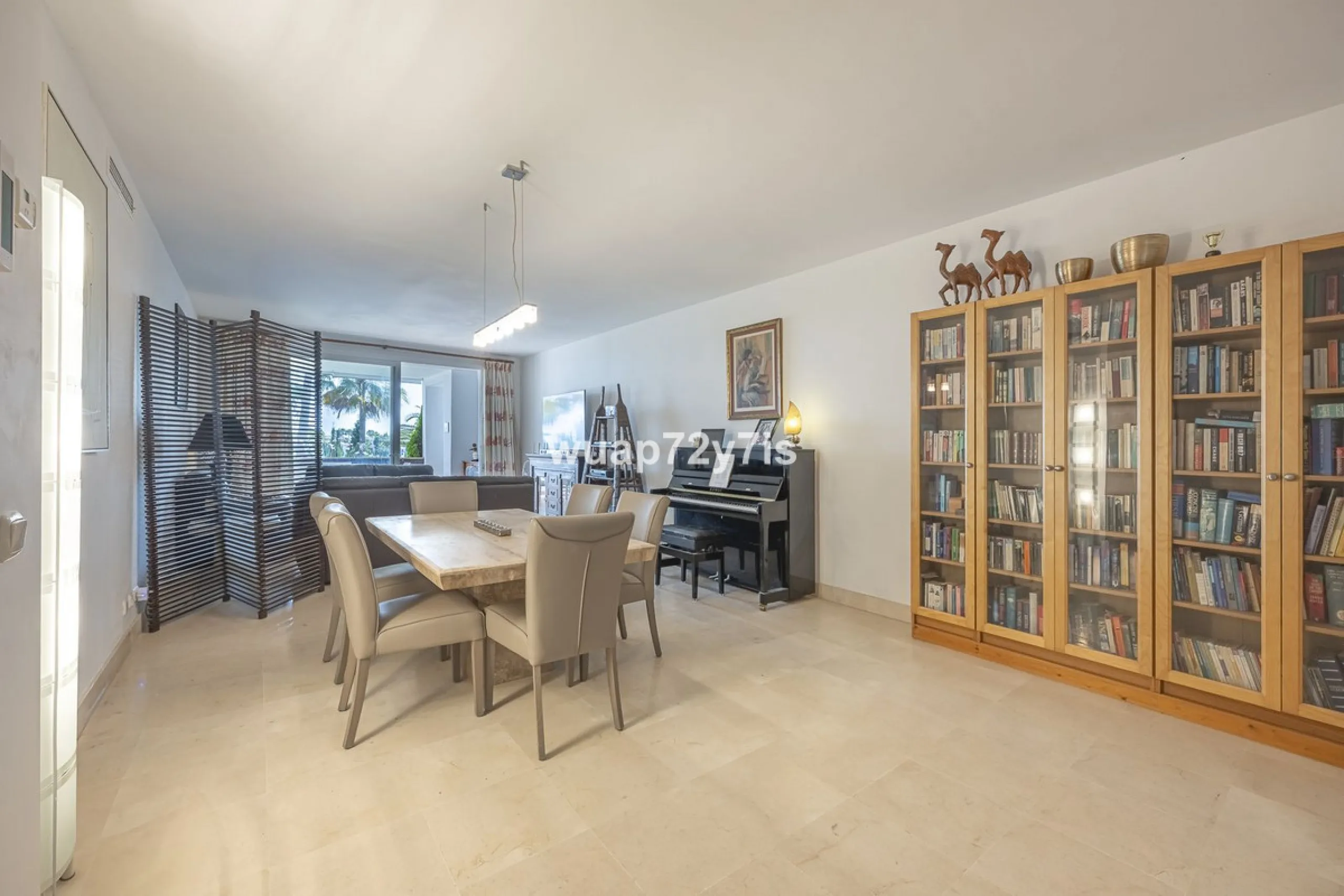 Charming Elevated Ground Floor 3-Bedroom Apartment with Sea and Garden Views – Nueva Andalucía