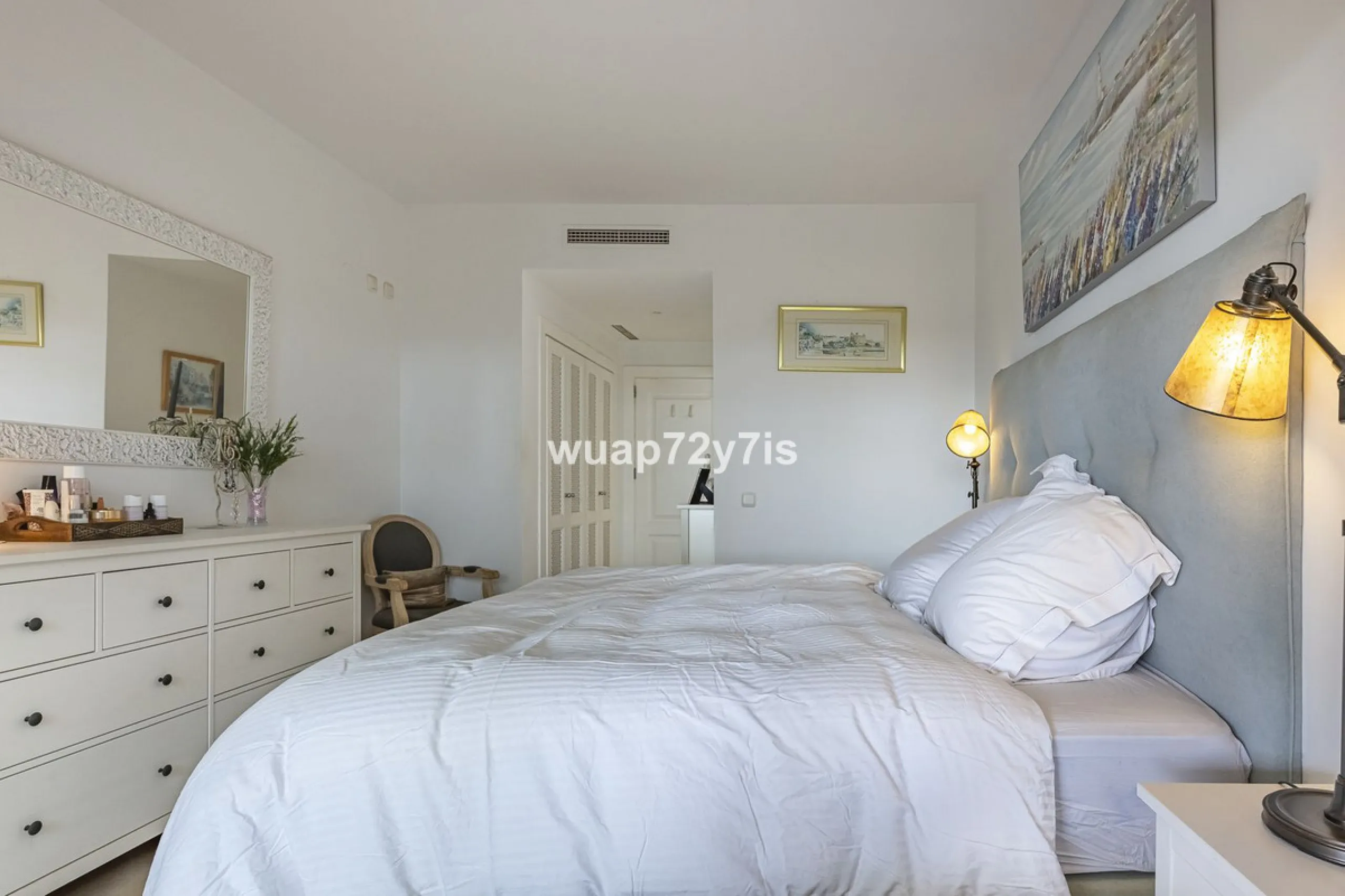 Charming Elevated Ground Floor 3-Bedroom Apartment with Sea and Garden Views – Nueva Andalucía
