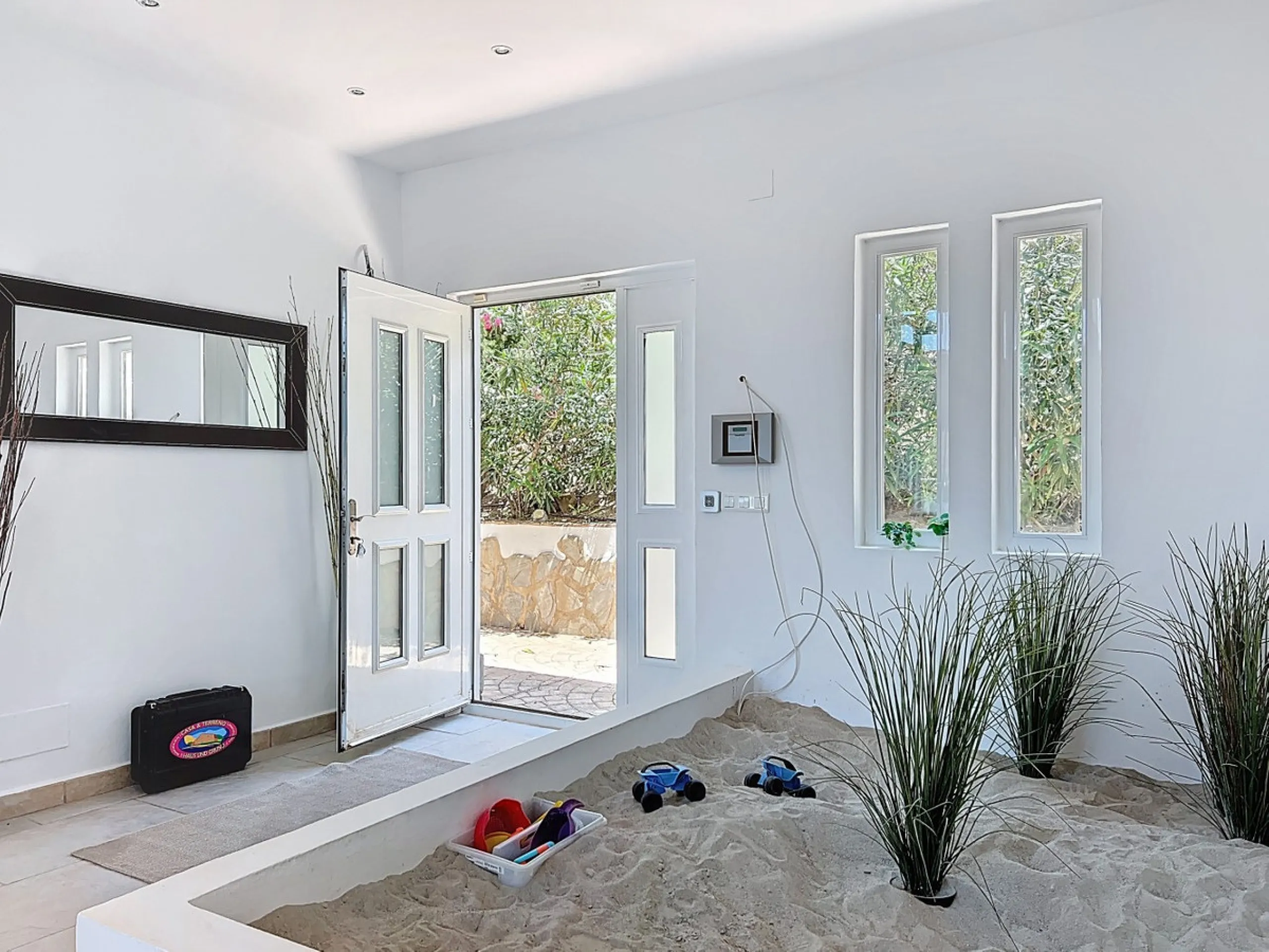 This impressive villa in Málaga, Spain, offers a harmonious blend of space, luxury, and modern design. Spanning 395.8 m2 across two floors, the property boasts 7 bedrooms and 5 bathrooms, making it ideal for large families or those who love to entertain. 