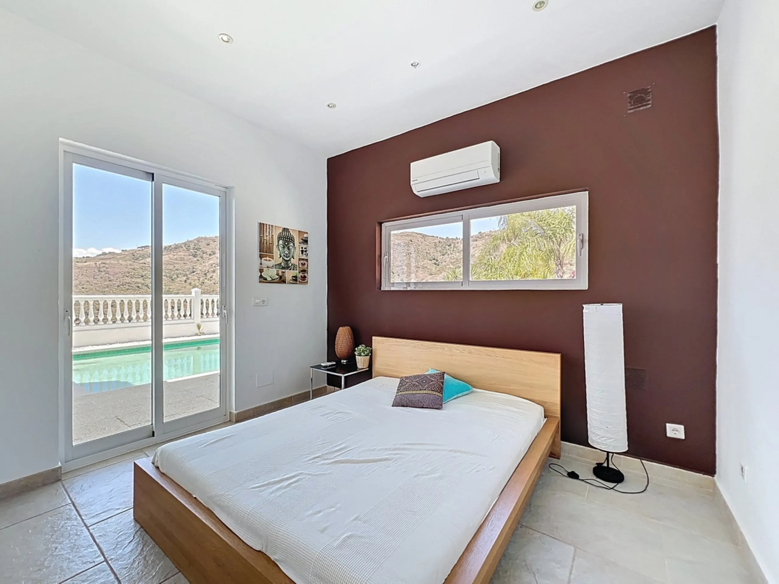 This impressive villa in Málaga, Spain, offers a harmonious blend of space, luxury, and modern design. Spanning 395.8 m2 across two floors, the property boasts 7 bedrooms and 5 bathrooms, making it ideal for large families or those who love to entertain. 