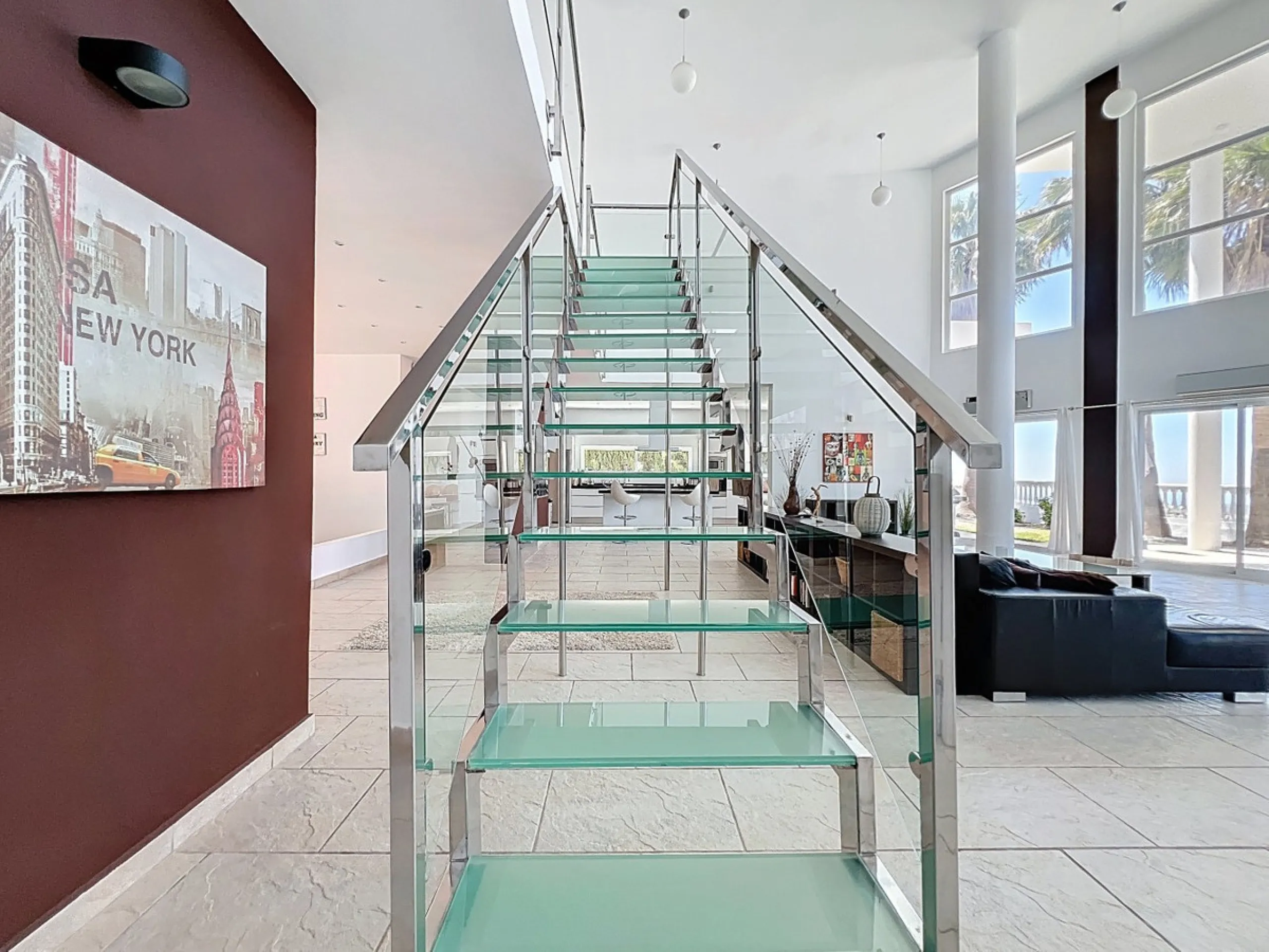 This impressive villa in Málaga, Spain, offers a harmonious blend of space, luxury, and modern design. Spanning 395.8 m2 across two floors, the property boasts 7 bedrooms and 5 bathrooms, making it ideal for large families or those who love to entertain. 