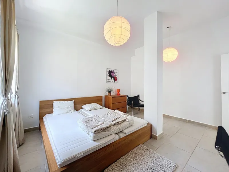 This impressive villa in Málaga, Spain, offers a harmonious blend of space, luxury, and modern design. Spanning 395.8 m2 across two floors, the property boasts 7 bedrooms and 5 bathrooms, making it ideal for large families or those who love to entertain. 