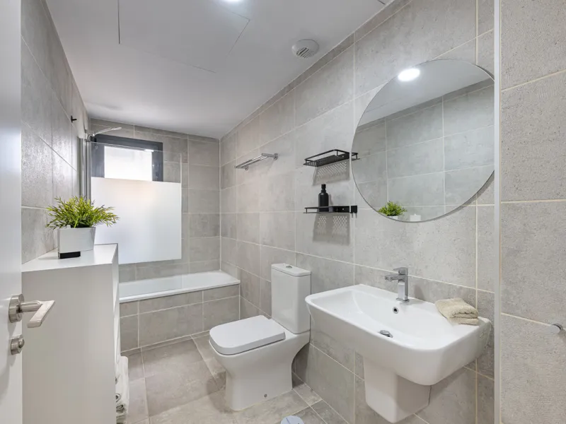Apartment - Middle Floor Apartment в продаже в Estepona, Málaga. В доме 2 спален и 3 ванных комнат. Площадь дома 98 м²
