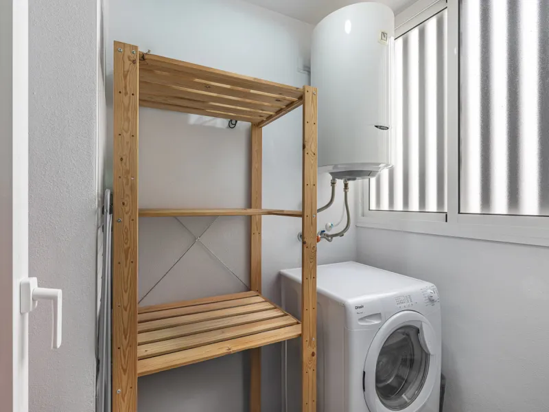 Apartment - Middle Floor Apartment в продаже в Estepona, Málaga. В доме 2 спален и 3 ванных комнат. Площадь дома 98 м²