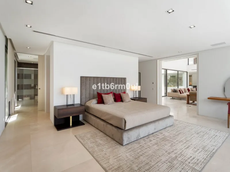 Experience the pinnacle of modern Mediterranean architecture with this brand-new designer villa nestled in the prestigious La Quinta residential enclave of Benahavís. Offering breathtaking panoramic sea and golf course views, this exquisitely crafted home