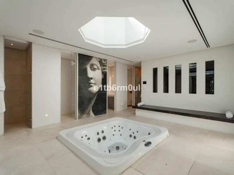 Experience the pinnacle of modern Mediterranean architecture with this brand-new designer villa nestled in the prestigious La Quinta residential enclave of Benahavís. Offering breathtaking panoramic sea and golf course views, this exquisitely crafted home