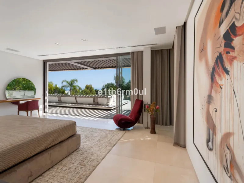 Experience the pinnacle of modern Mediterranean architecture with this brand-new designer villa nestled in the prestigious La Quinta residential enclave of Benahavís. Offering breathtaking panoramic sea and golf course views, this exquisitely crafted home