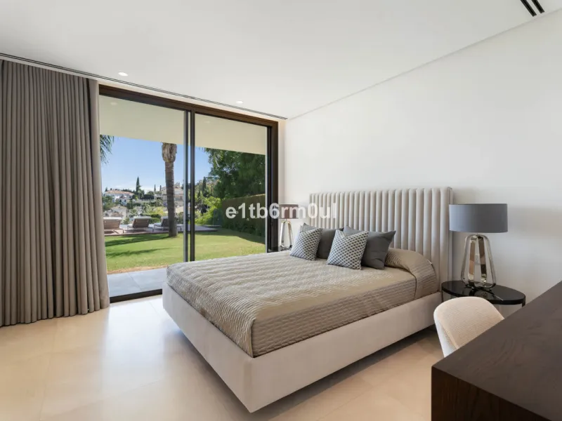 Experience the pinnacle of modern Mediterranean architecture with this brand-new designer villa nestled in the prestigious La Quinta residential enclave of Benahavís. Offering breathtaking panoramic sea and golf course views, this exquisitely crafted home
