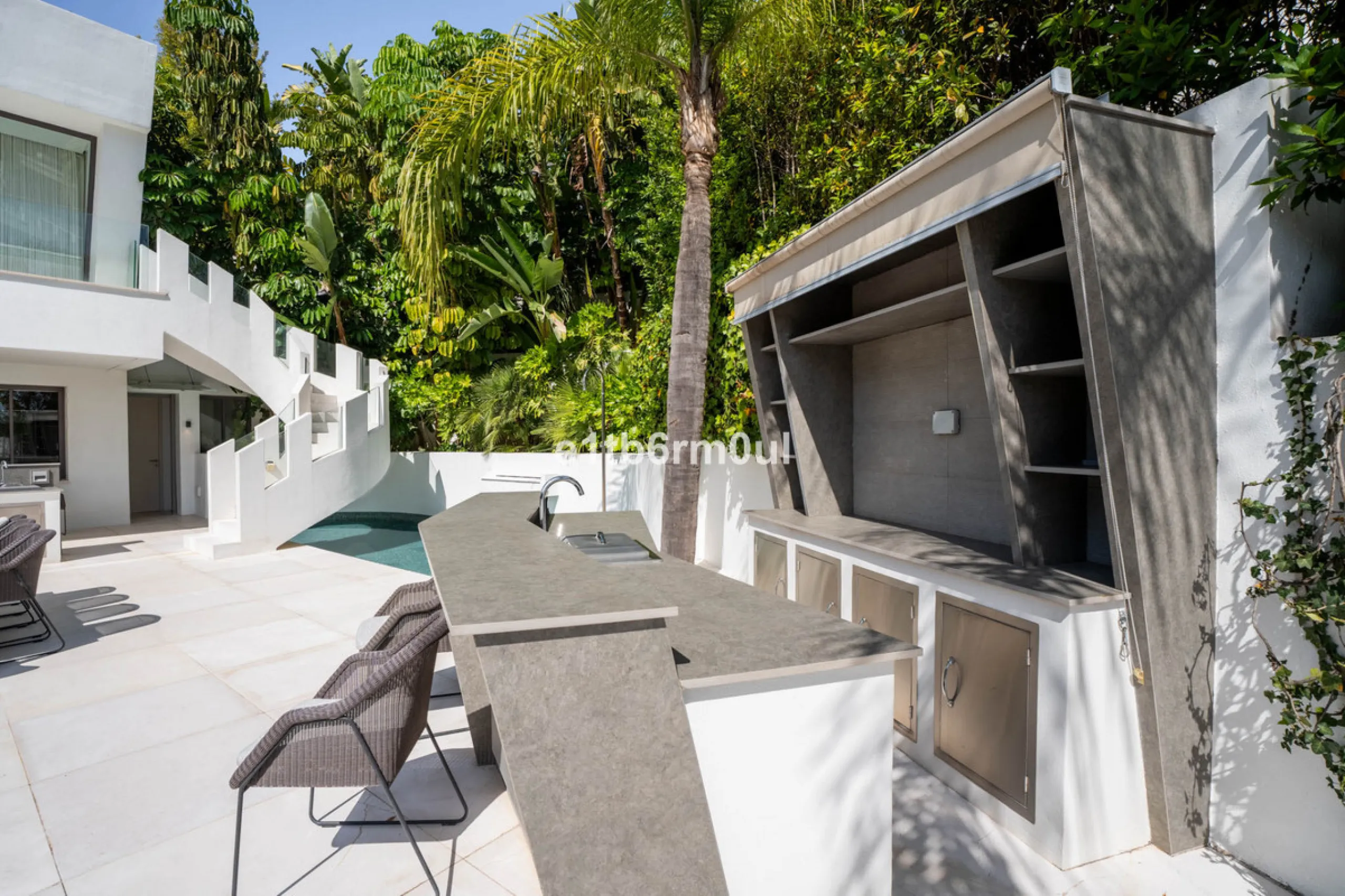 Experience the pinnacle of modern Mediterranean architecture with this brand-new designer villa nestled in the prestigious La Quinta residential enclave of Benahavís. Offering breathtaking panoramic sea and golf course views, this exquisitely crafted home