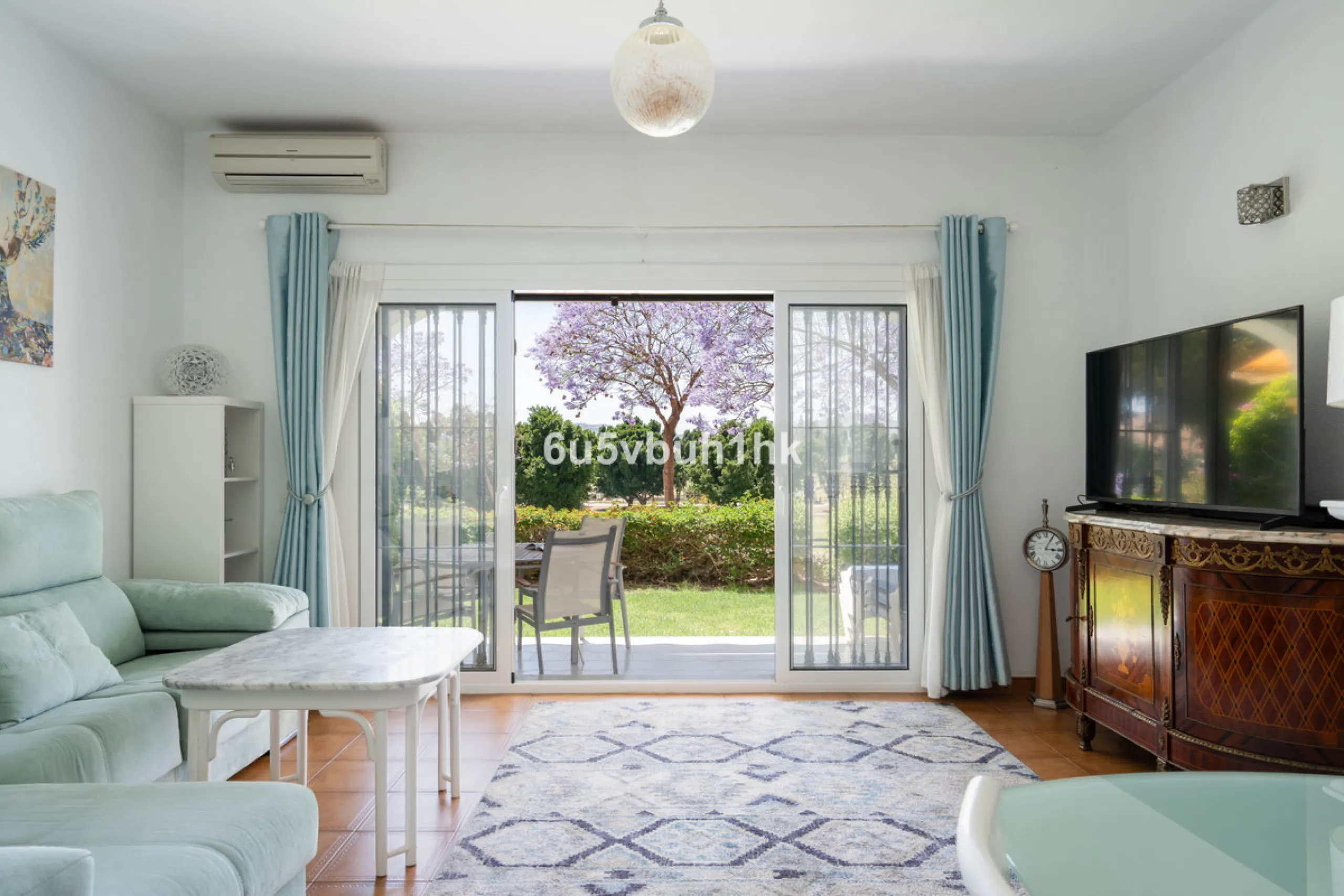Welcome to a charming townhouse set right on the golf course in Mijas, surrounded by nature, peace, and Andalusian charm. This beautifully maintained home offers a private garden with open green views, backing directly onto a well-kept golf area, ideal fo