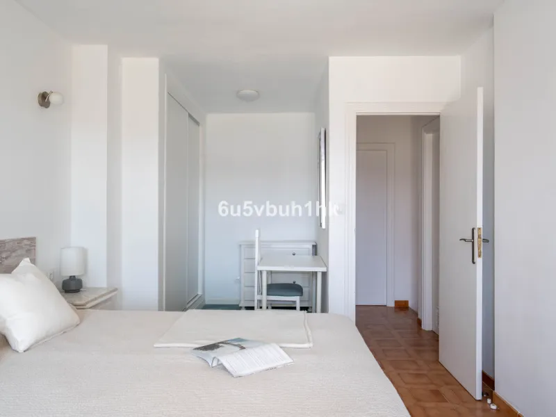 Welcome to a charming townhouse set right on the golf course in Mijas, surrounded by nature, peace, and Andalusian charm. This beautifully maintained home offers a private garden with open green views, backing directly onto a well-kept golf area, ideal fo