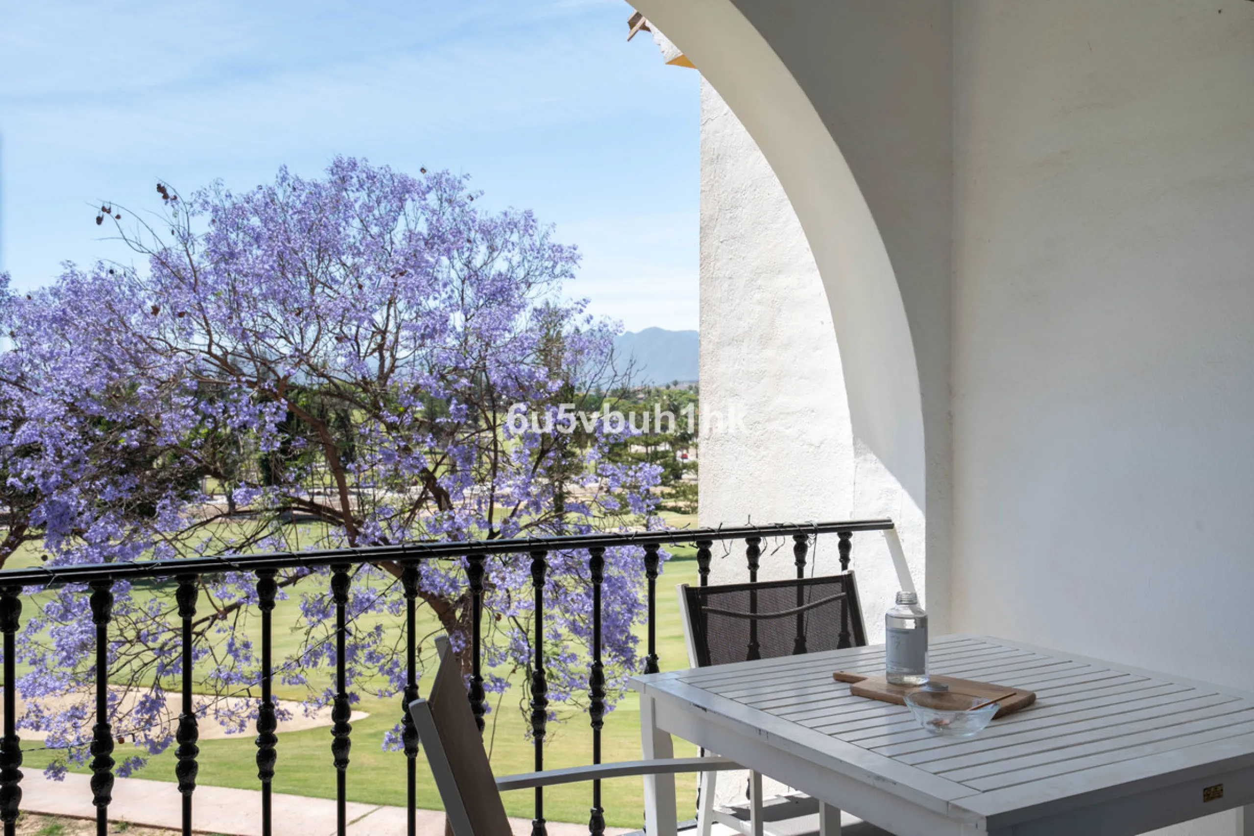 Welcome to a charming townhouse set right on the golf course in Mijas, surrounded by nature, peace, and Andalusian charm. This beautifully maintained home offers a private garden with open green views, backing directly onto a well-kept golf area, ideal fo