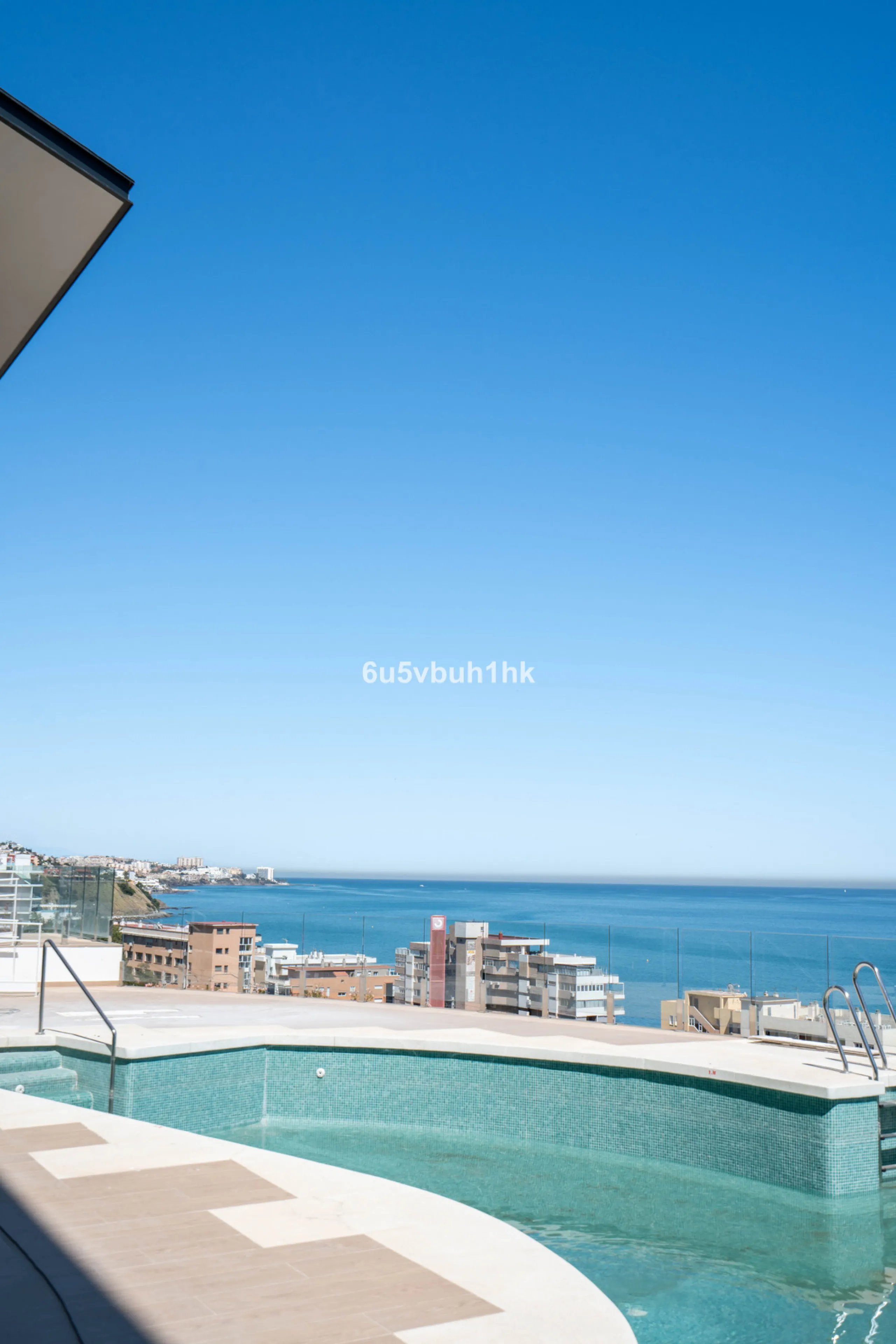 Apartment - Ground Floor Apartment в продаже в Fuengirola, Málaga. В доме 2 спален и 2 ванных комнат. Площадь дома 100 м²