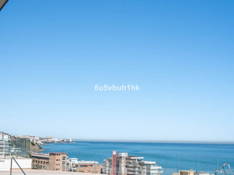 Apartment - Ground Floor Apartment в продаже в Fuengirola, Málaga. В доме 2 спален и 2 ванных комнат. Площадь дома 100 м²
