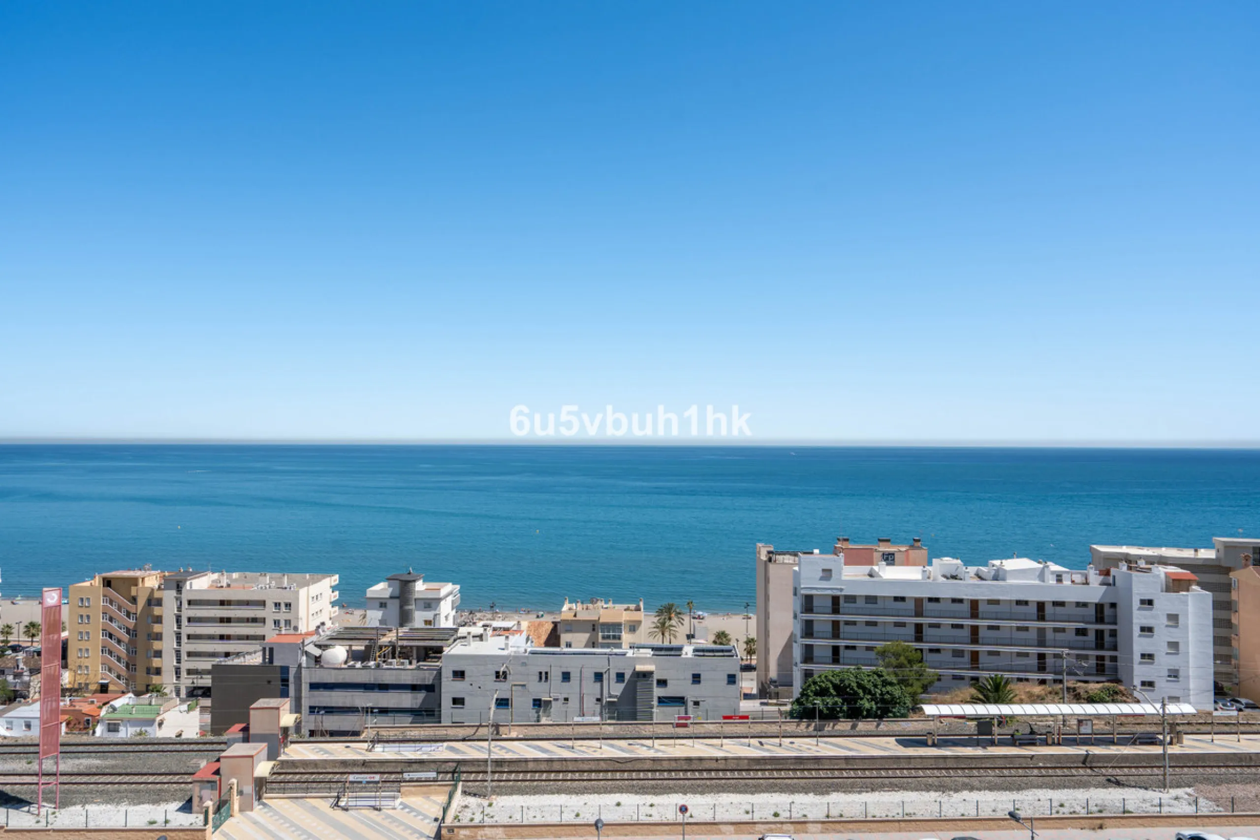 Apartment - Ground Floor Apartment в продаже в Fuengirola, Málaga. В доме 2 спален и 2 ванных комнат. Площадь дома 100 м²