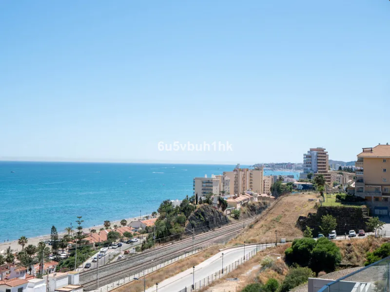 Apartment - Ground Floor Apartment в продаже в Fuengirola, Málaga. В доме 2 спален и 2 ванных комнат. Площадь дома 100 м²