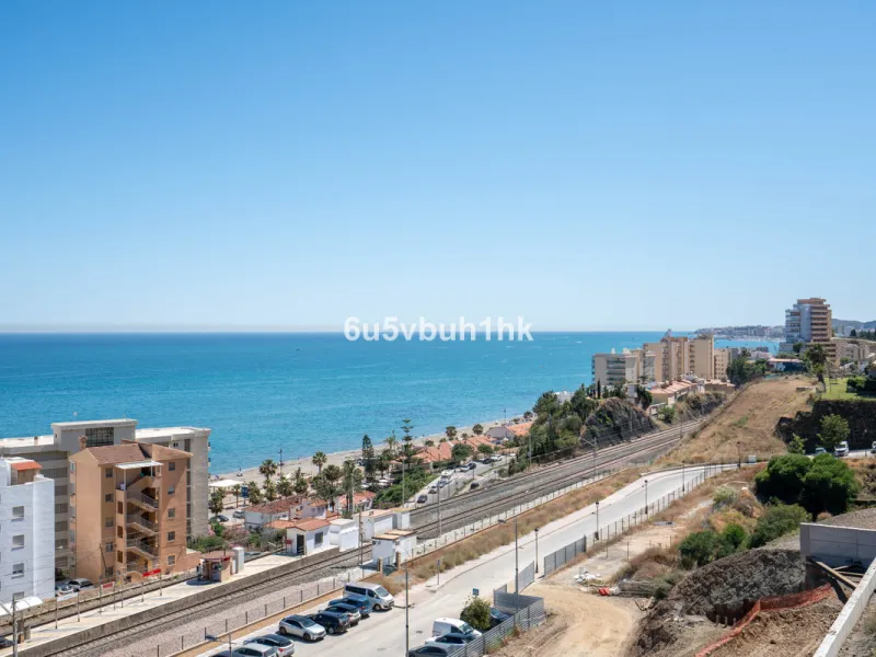 Apartment - Ground Floor Apartment в продаже в Fuengirola, Málaga. В доме 2 спален и 2 ванных комнат. Площадь дома 100 м²