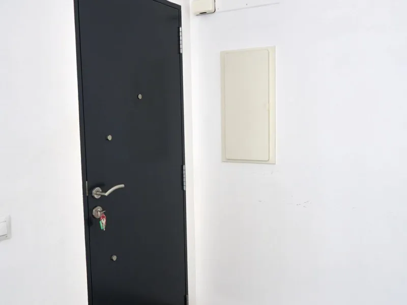 Renovated Apartment with Independent Studio apartment close Estepona Port. Just twenty meters from the beach!