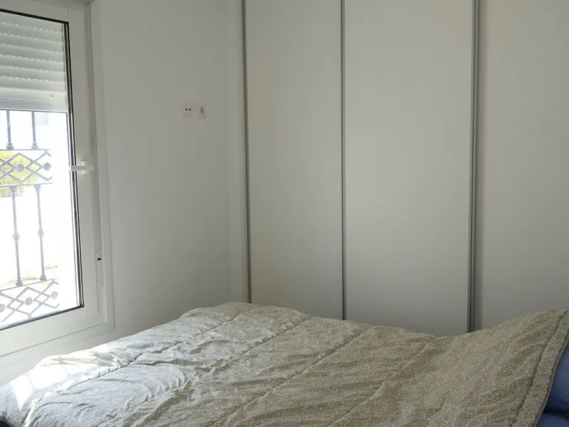 Apartment - Ground Floor Apartment в продаже в Estepona, Málaga. В доме 3 спален и 2 ванных комнат. Площадь дома 137 м²