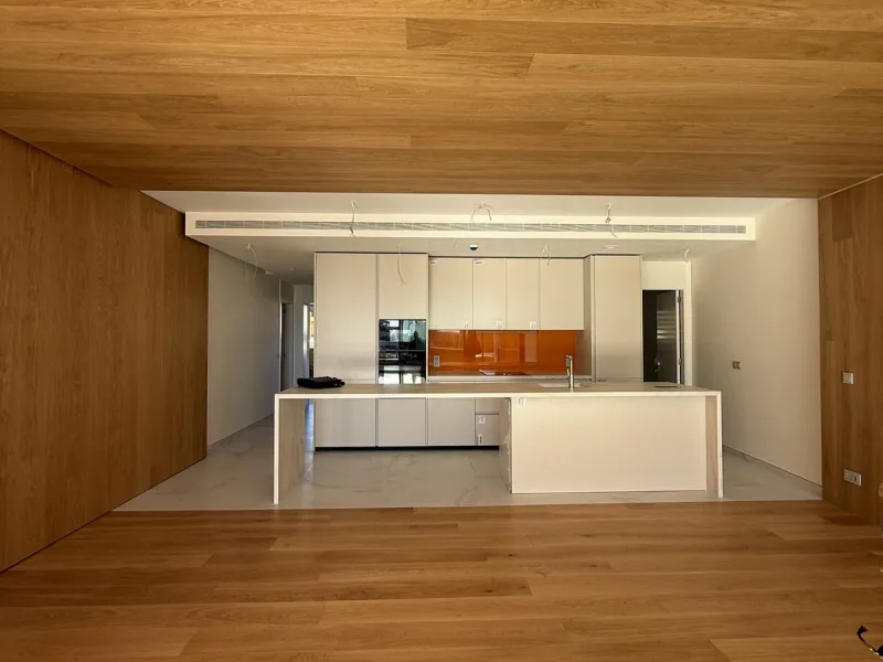 Conceived to integrate naturally into the Mediterranean landscape, this new residential complex is surrounded by green areas, open views of the sea and all the privileges of being part of the Resort ecosystem. A space that connects innovation, sustainabil