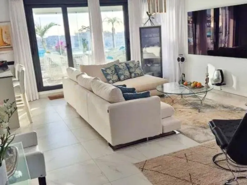 Apartment - Penthouse в продаже в Estepona, Málaga. В доме 2 спален и 2 ванных комнат. Площадь дома 175 м²