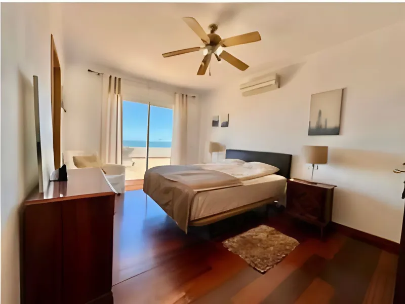 For sale: an iconic beachfront restaurant-chiringuito located literally on the shores of the Mediterranean in Estepona. A true jewel of the Costa del Sol, offering completely unobstructed sea views in one of the most sought-after areas of the coastline.
