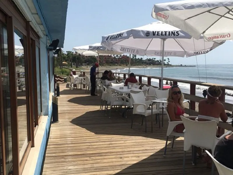 For sale: an iconic beachfront restaurant-chiringuito located literally on the shores of the Mediterranean in Estepona. A true jewel of the Costa del Sol, offering completely unobstructed sea views in one of the most sought-after areas of the coastline.